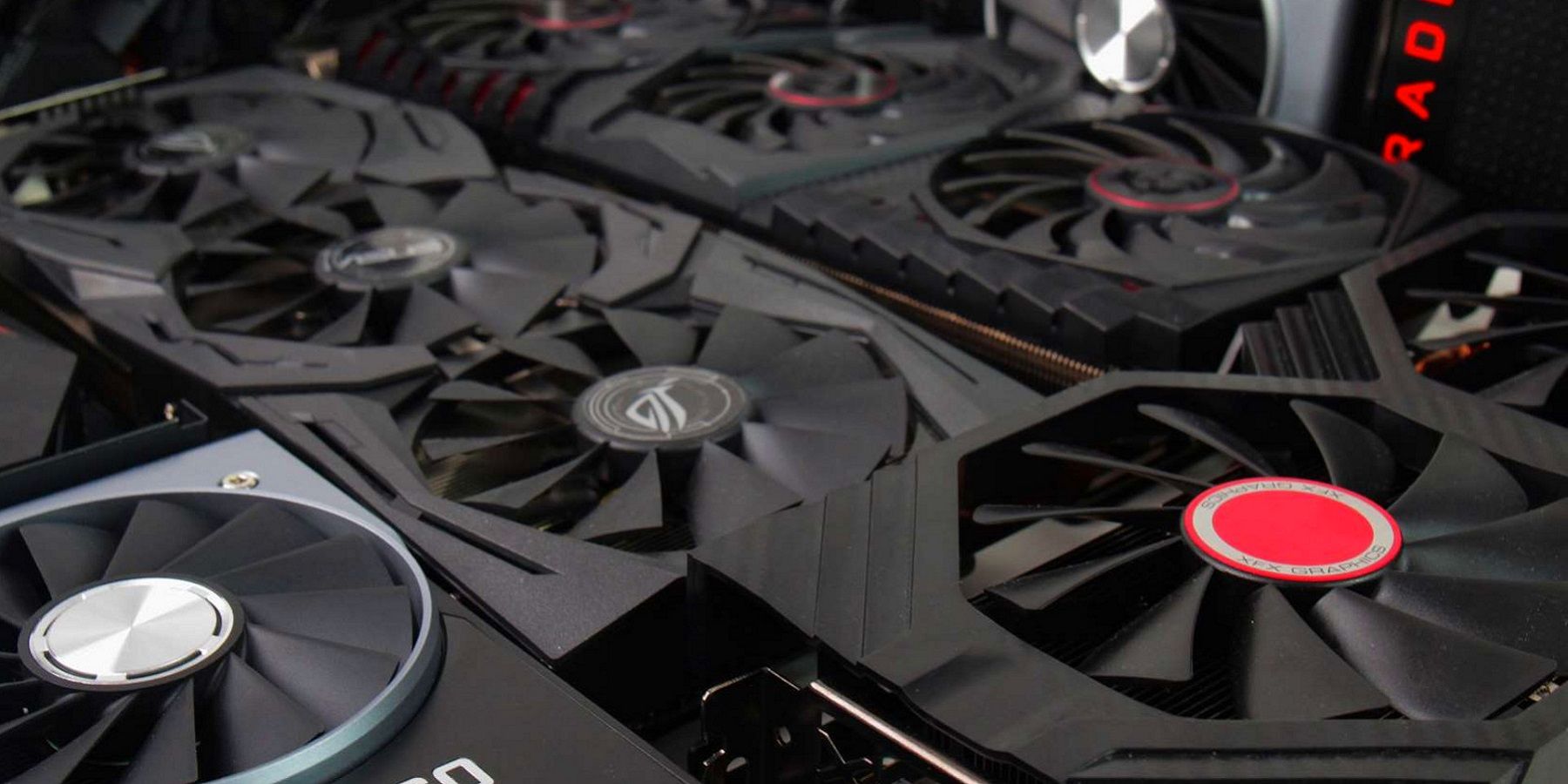 Tin mừng: Card đồ họa Nvidia và AMD tiếp tục giảm giá