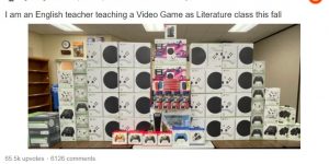 Giáo viên tiếng Anh dùng máy PS5, Xbox và Switch để… dạy Văn cho học trò