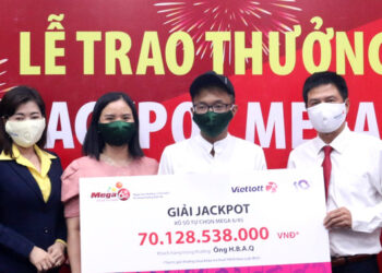 Tỷ phú trúng giải Vietlott 70 tỷ đồng là một Nam game thủ… Đấu Trường Chân Lý