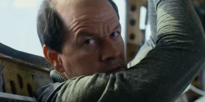 Mark Wahlberg vào vai sát thủ “hói đầu và có vấn đề về tâm lý” trong phim mới Flight Risk