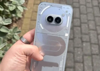 Nothing Phone – Điện thoại Android thiết kế như iPhone mở bán chính hãng tại CellPhoneS