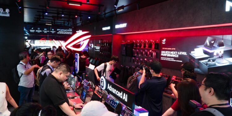 ASUS Exclusive Store đầu tiên tại TP.HCM khai trương, mở rộng mô hình mua sắm lấy người dùng làm trung tâm