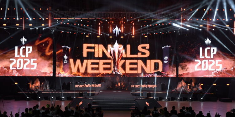 LMHT: TSW thay mặt VCS đón tiếp CFO tại LCP Finals