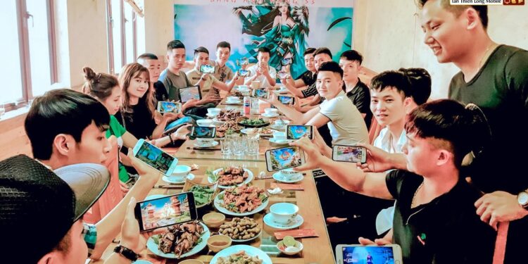 Tân Thiên Long Mobile: 7 năm bền bỉ đồng hành cùng cộng đồng game thủ Việt