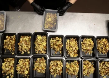 Thực trạng “quán ăn ma” tại Trung Quốc và phản ứng của cộng đồng mạng Việt Nam