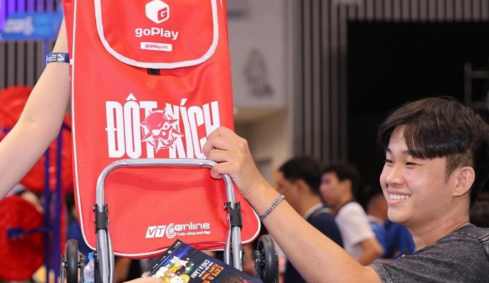 Gian hàng GoPlay “gây sốt” tại Vietnam Gameverse 2026 với hơn 1.000 xe kéo phát hết trong ngày đầu