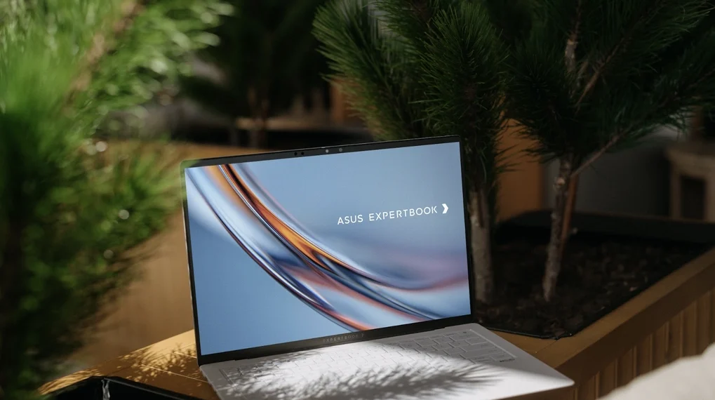 ASUS ExpertBook Ultra với mức giá đến 100 triệu đồng có gì đặc biệt?